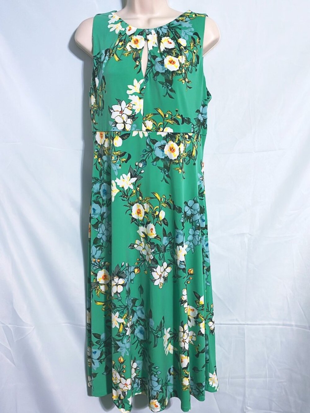 London Style Green Sleeveless Dress Size 10